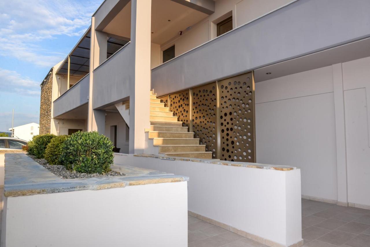 Royalty Suites Loft Nikiti  Luaran gambar