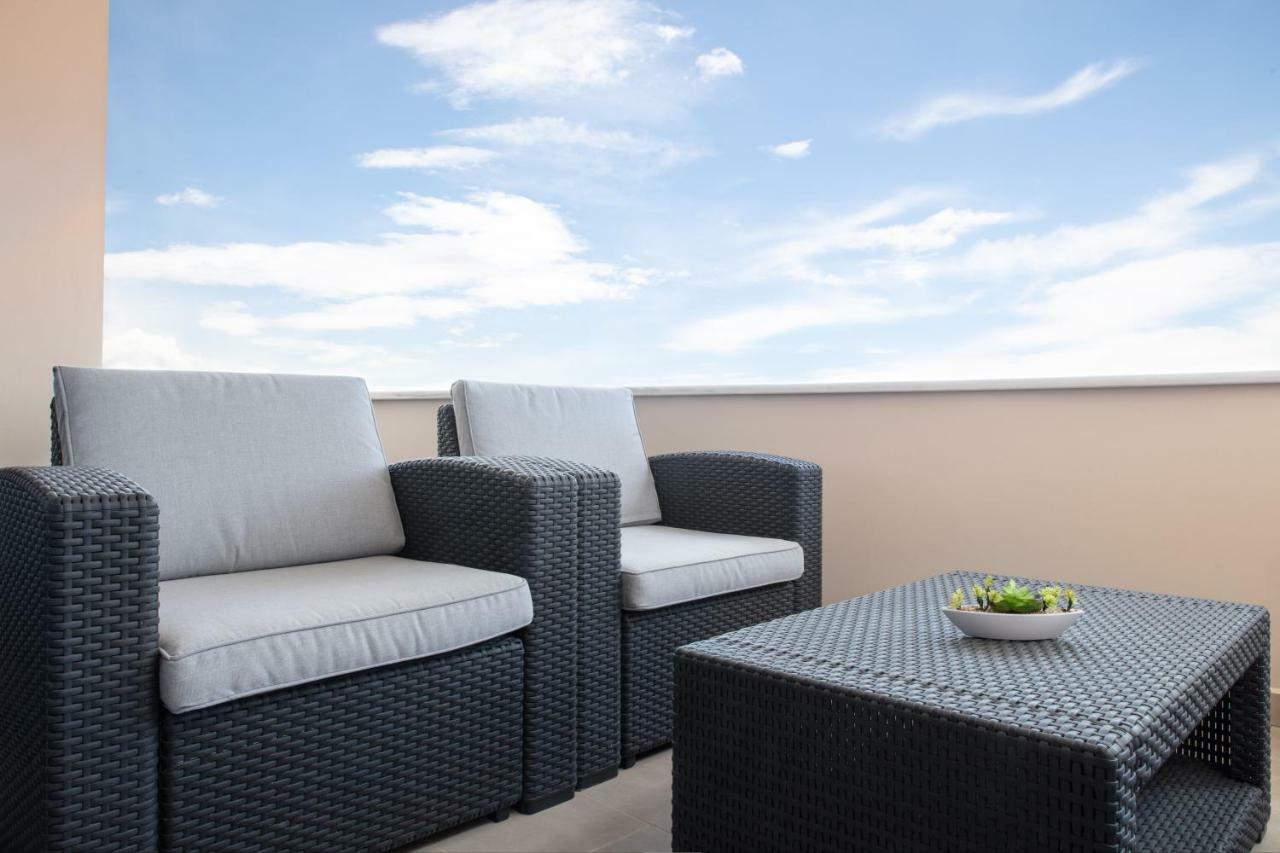 Royalty Suites Loft Nikiti  Luaran gambar