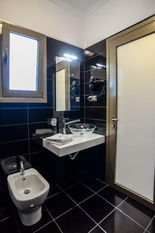 Royalty Suites Loft Nikiti  Luaran gambar