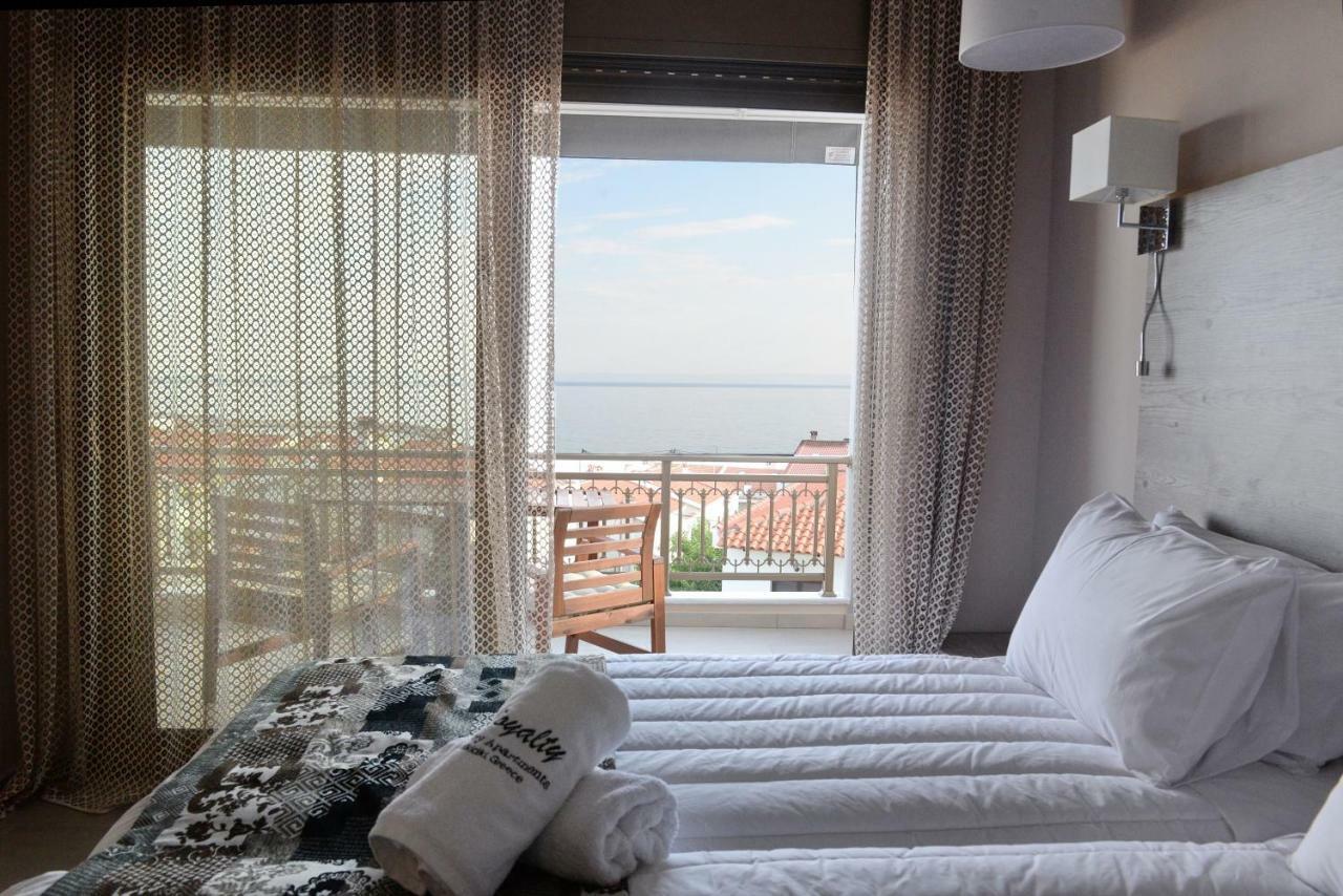 Royalty Suites Loft Nikiti  Luaran gambar